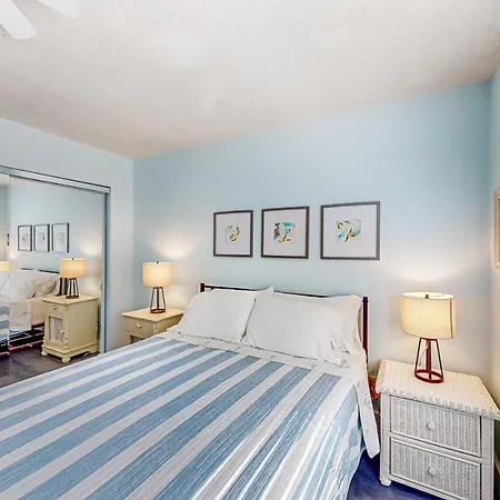 Harbour Master 201 Apartment